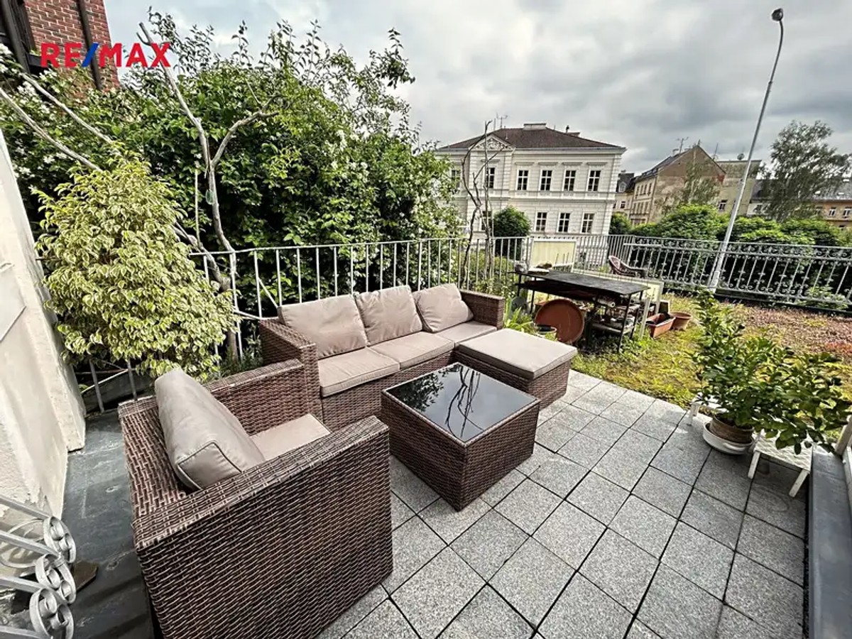 Prodej vily 482 m², pozemek 732 m²