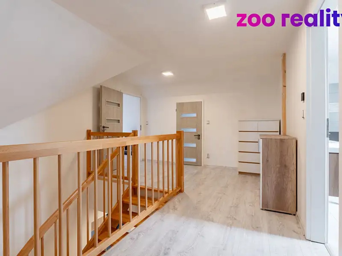 Prodej domu 353 m², pozemek 772 m²