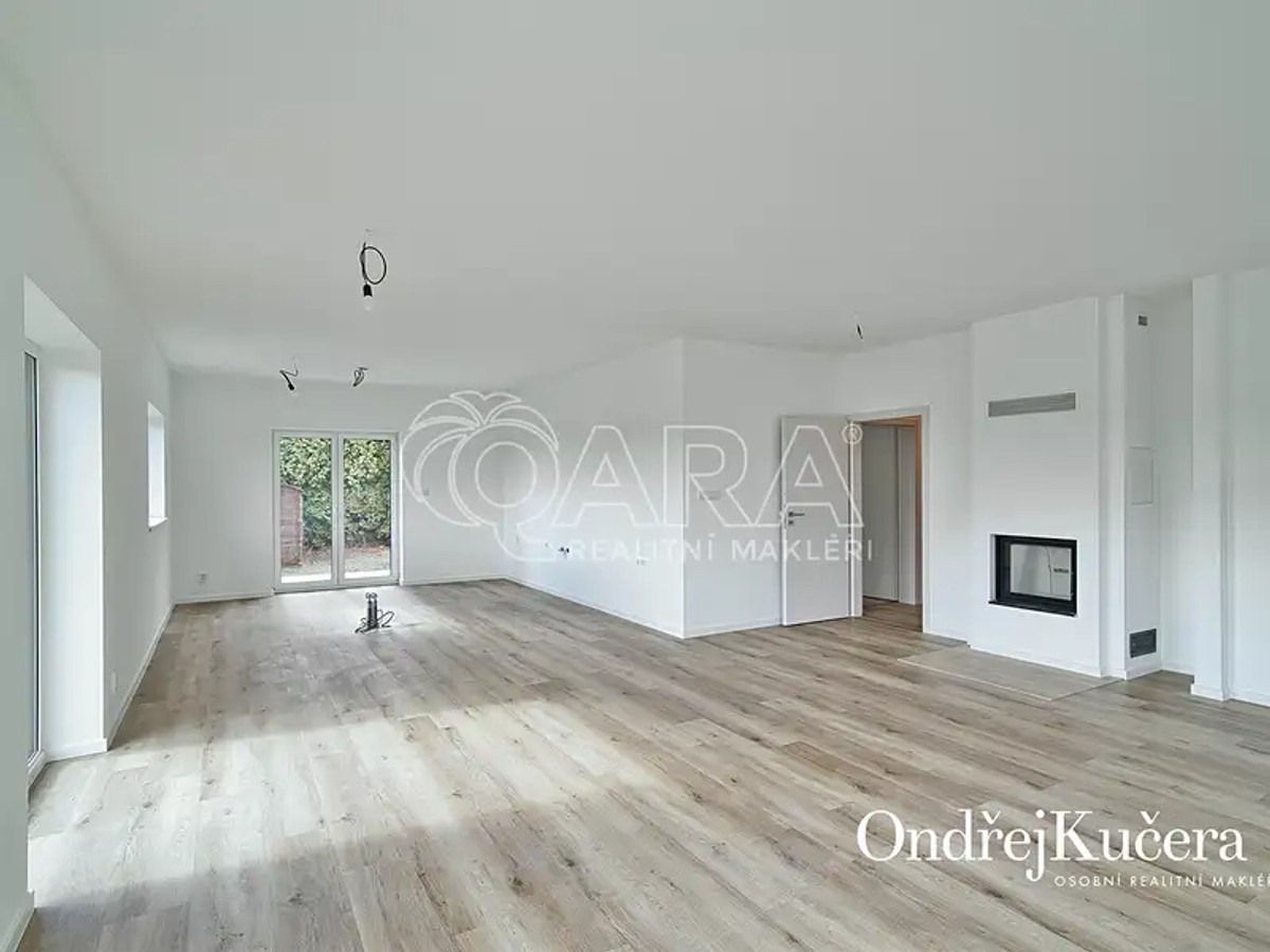 Prodej domu 200 m², pozemek 1000 m²