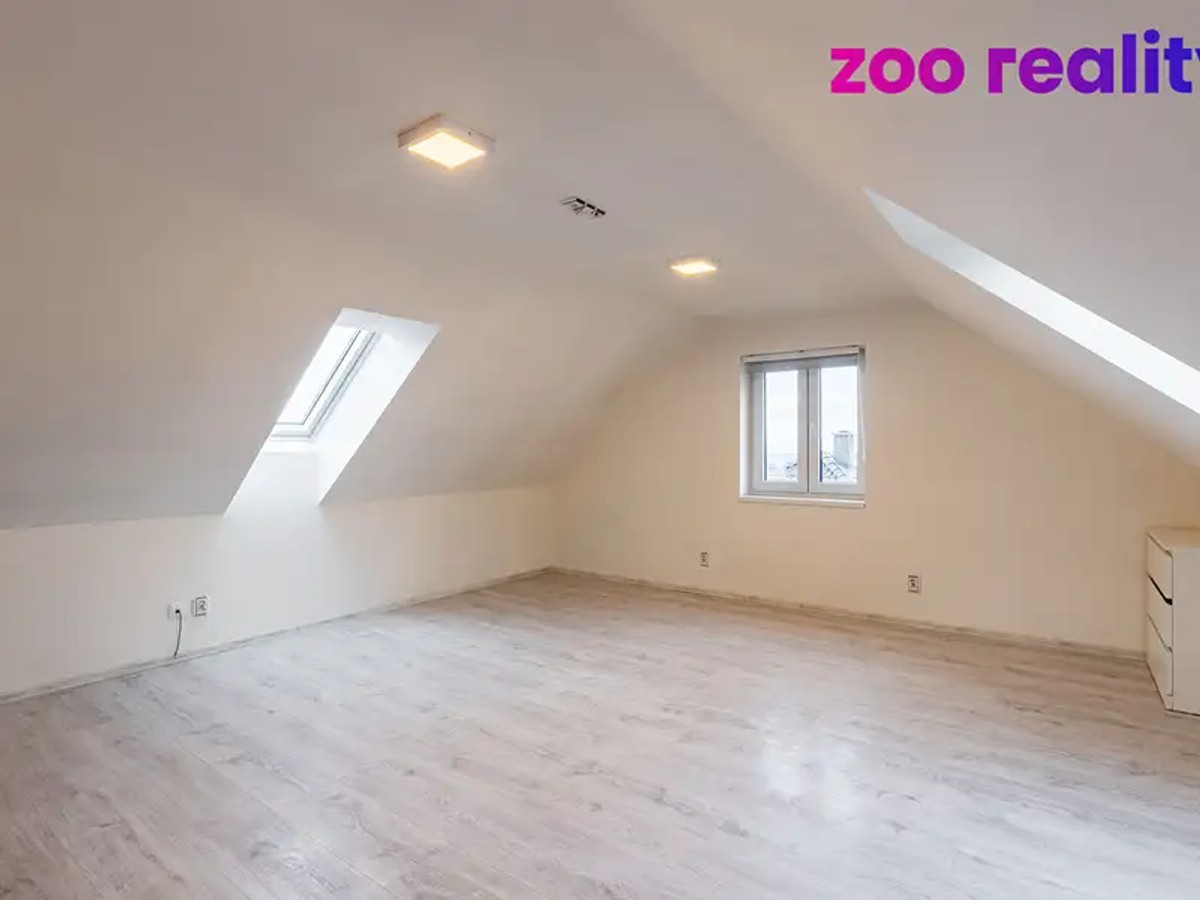 Prodej domu 353 m², pozemek 772 m²