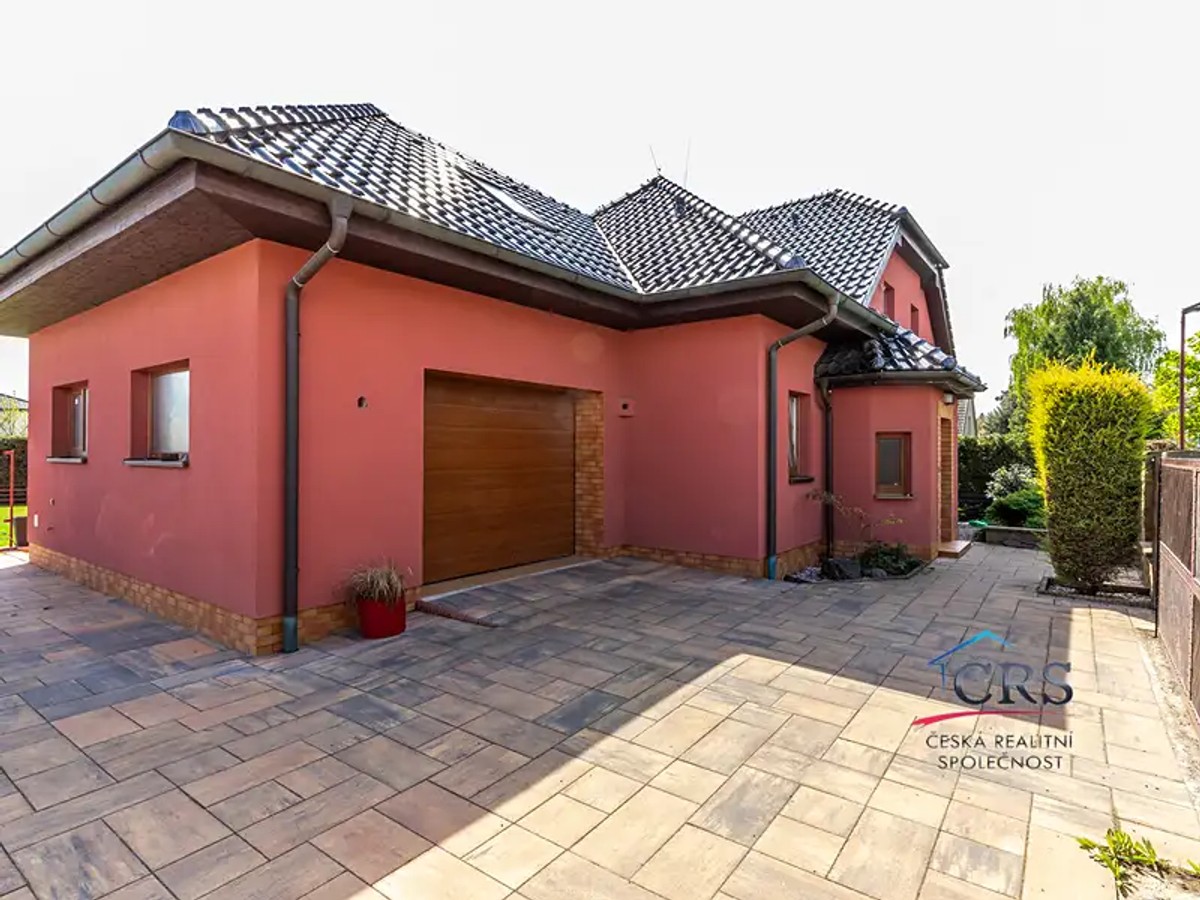 Prodej domu 240 m², pozemek 840 m²