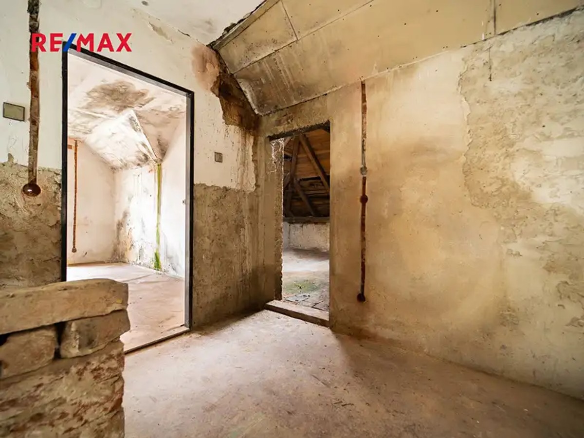 Prodej domu 105 m², pozemek 2002 m²