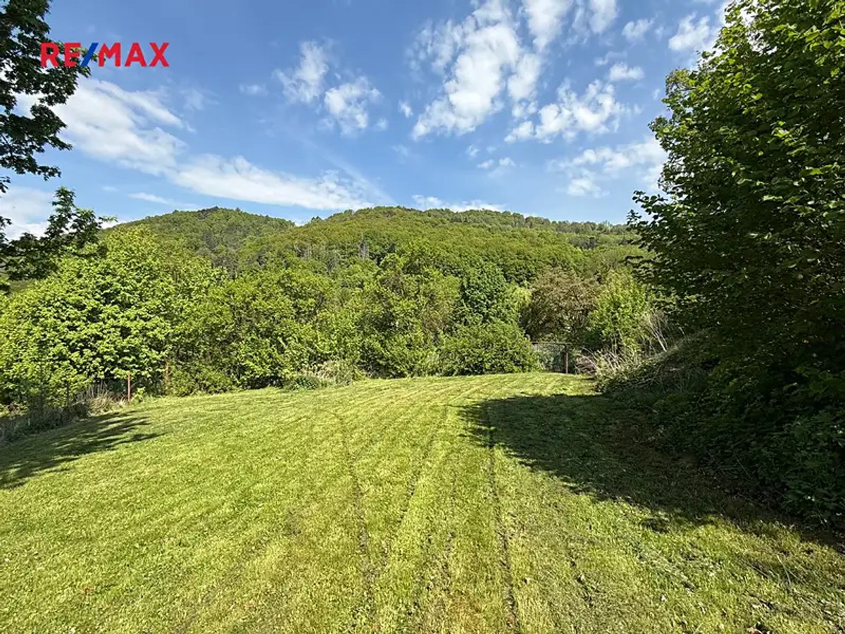 Prodej stavebního pozemku 1249 m²