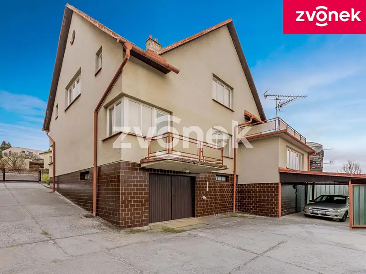 Prodej vily 250 m², pozemek 785 m²