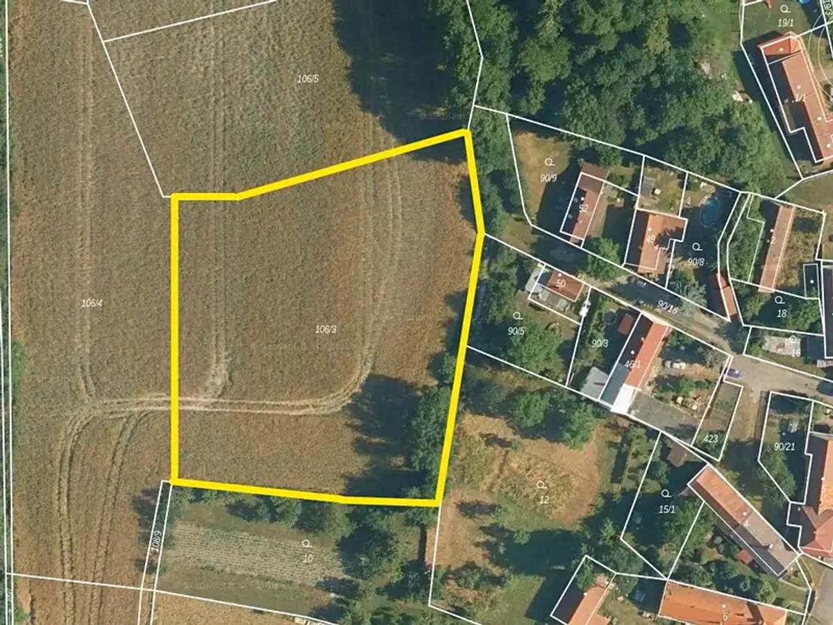 Prodej stavebního pozemku 806 m²
