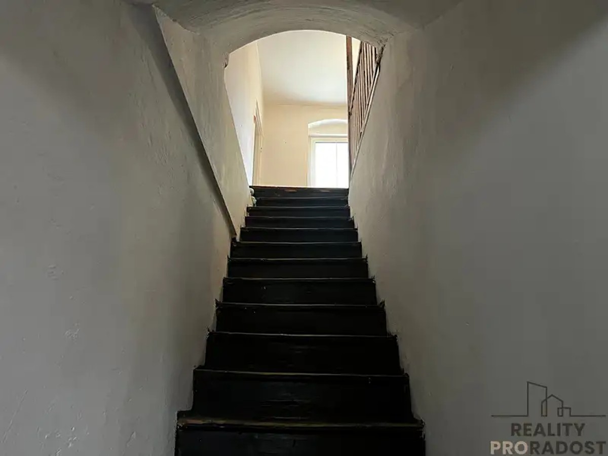 Prodej domu 374 m², pozemek 675 m²