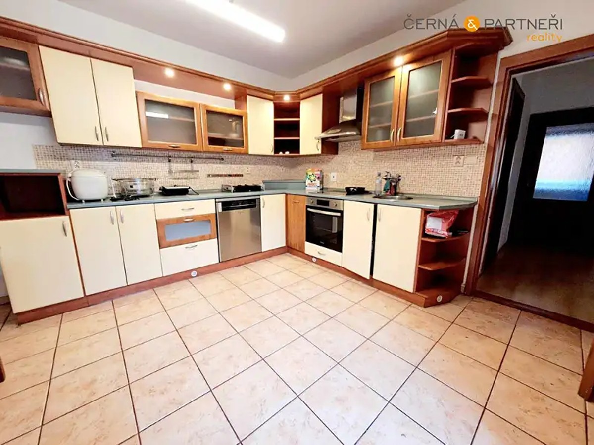 Prodej domu 244 m², pozemek 50 m²