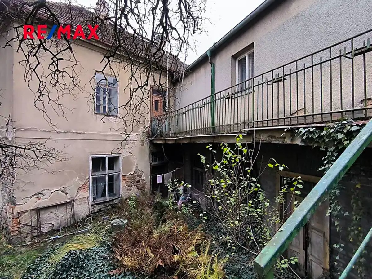 Prodej domu 390 m², pozemek 915 m²