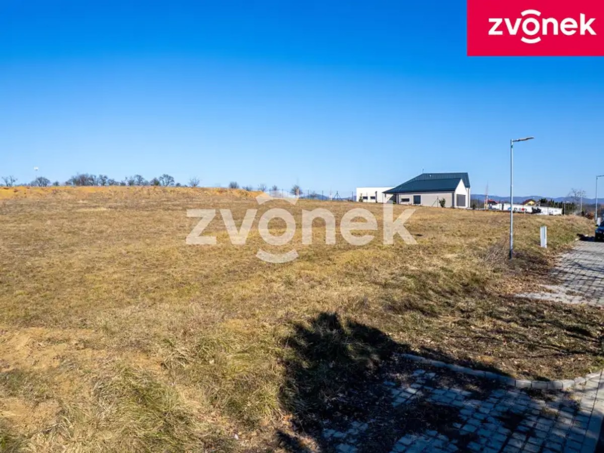 Prodej stavebního pozemku 1894 m²