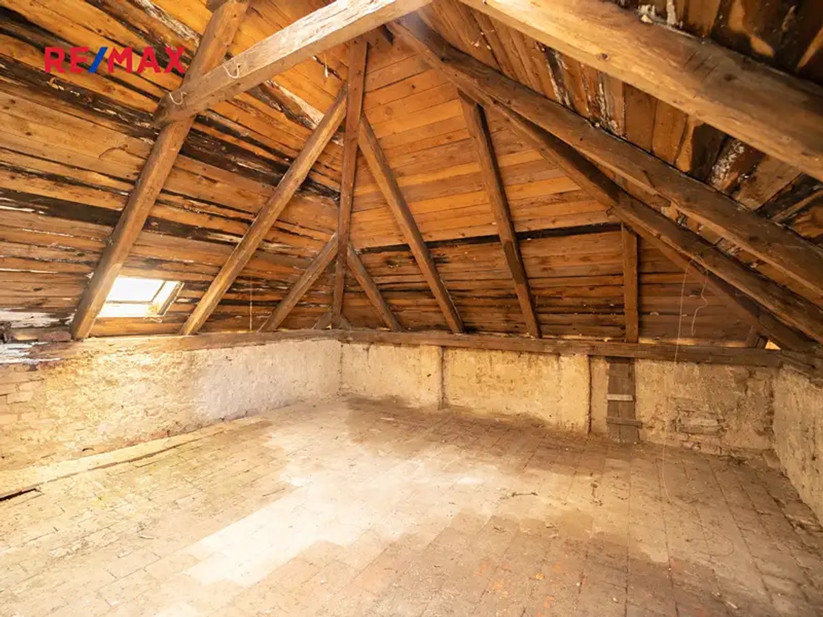 Prodej domu 105 m², pozemek 2002 m²