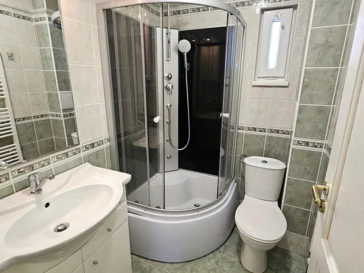 Prodej domu 250 m², pozemek 1172 m²