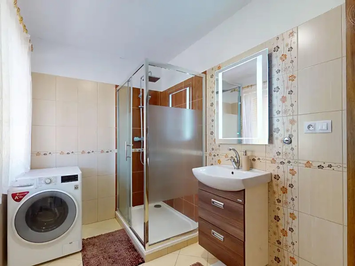 Prodej domu 131 m², pozemek 869 m²