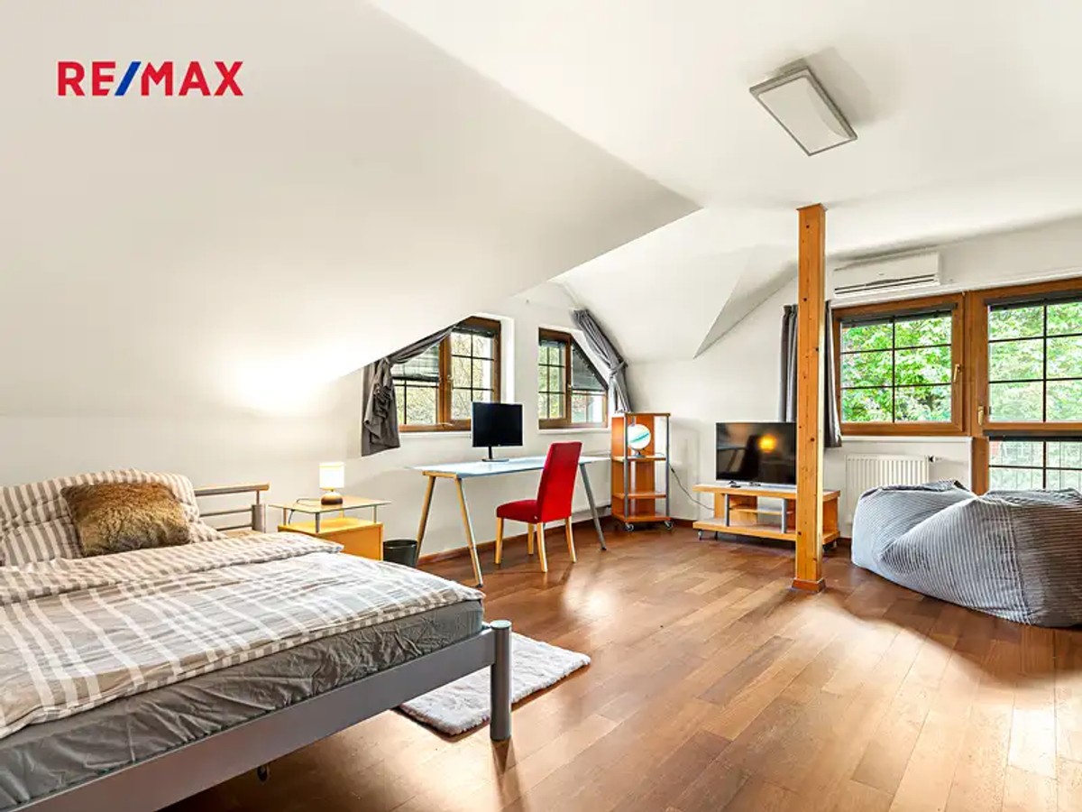 Prodej domu 307 m², pozemek 823 m²