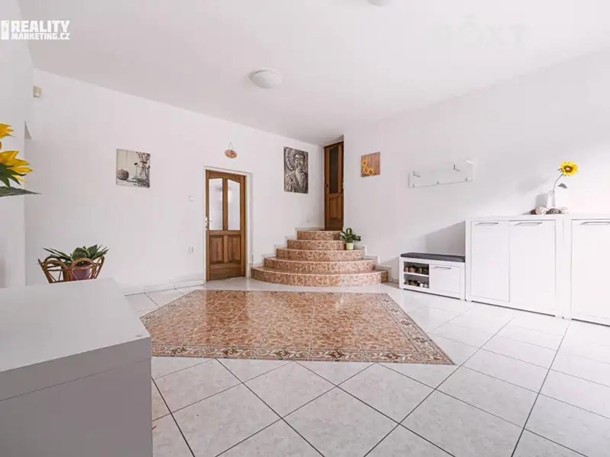 Prodej domu 396 m², pozemek 1682 m²