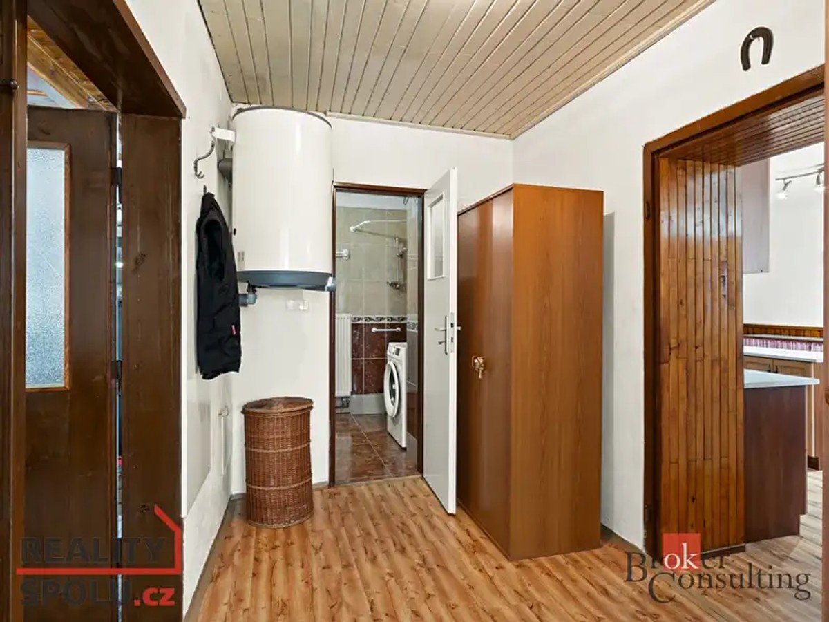 Prodej domu 297 m², pozemek 1378 m²
