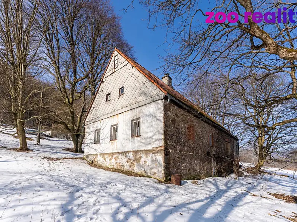 Prodej domu 200 m², pozemek 15554 m²