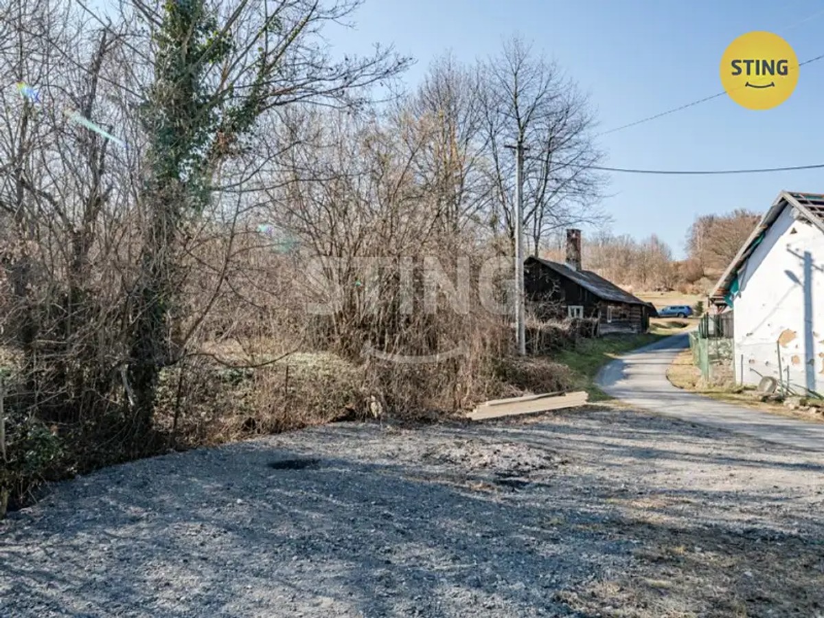 Prodej stavebního pozemku 8379 m²