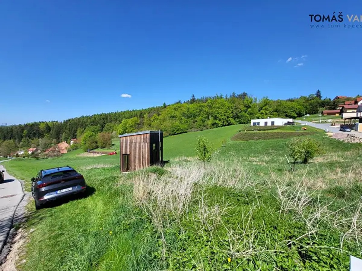 Prodej stavebního pozemku 673 m²