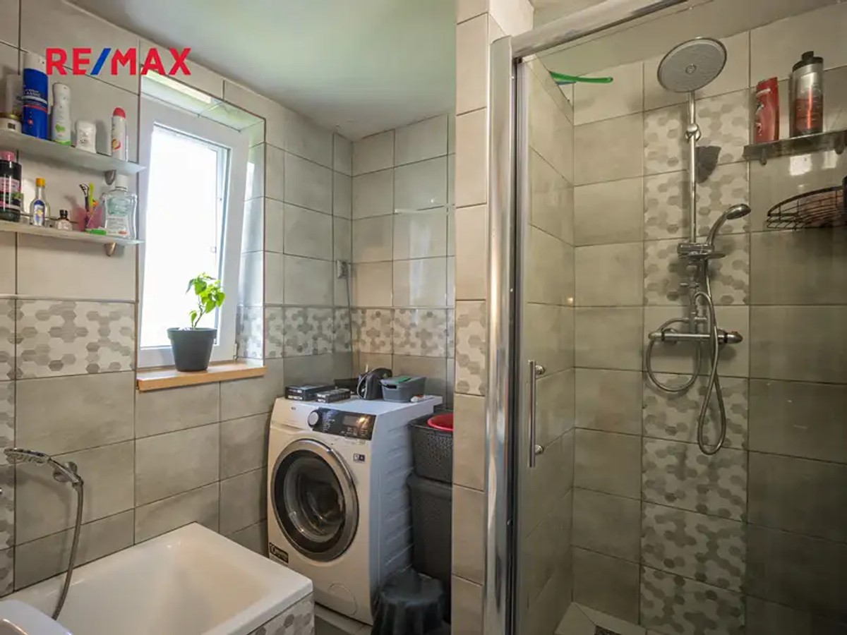 Prodej domu 291 m², pozemek 1086 m²
