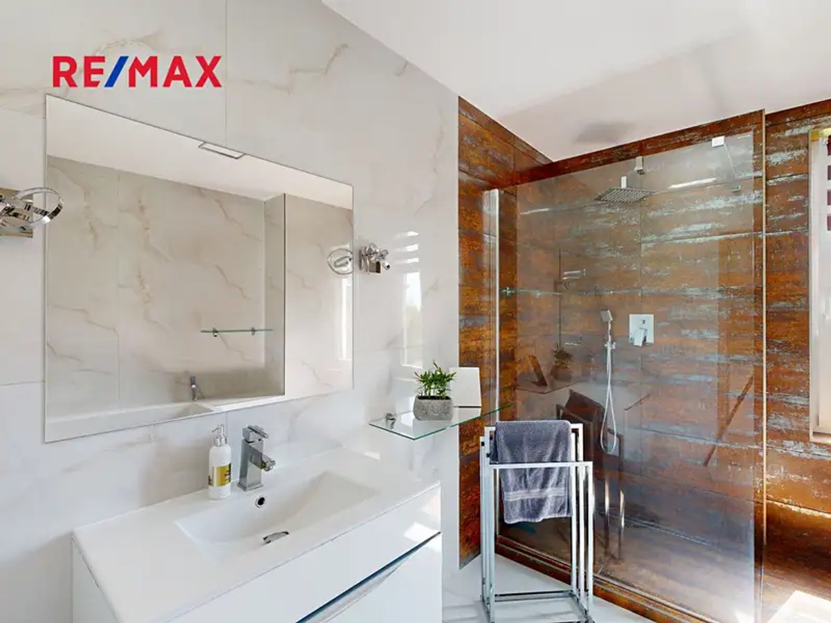 Prodej domu 186 m², pozemek 1068 m²