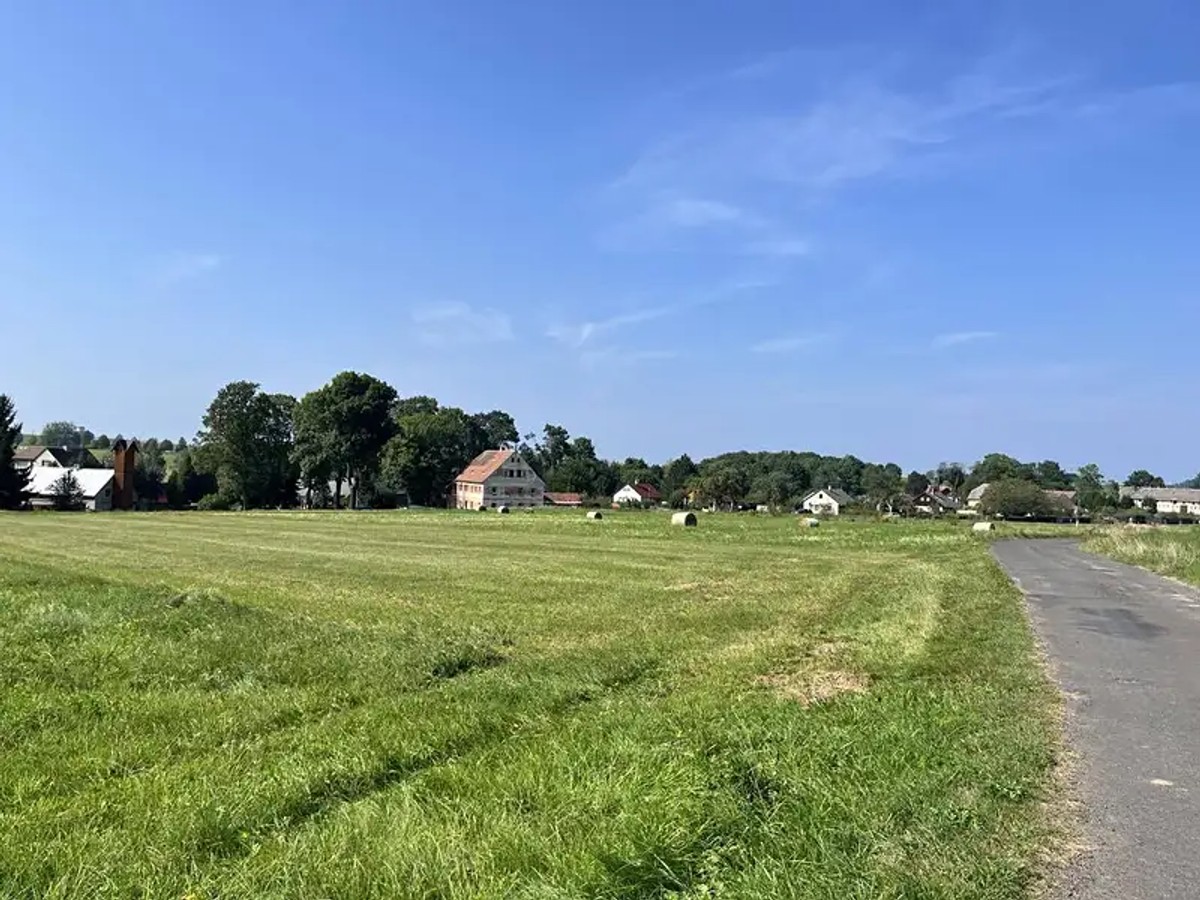 Prodej stavebního pozemku 1453 m²