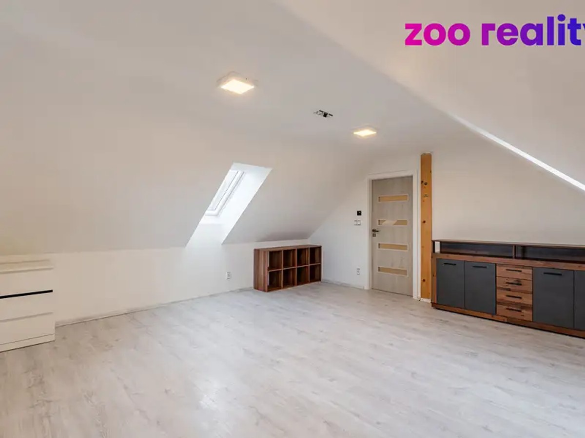 Prodej domu 353 m², pozemek 772 m²