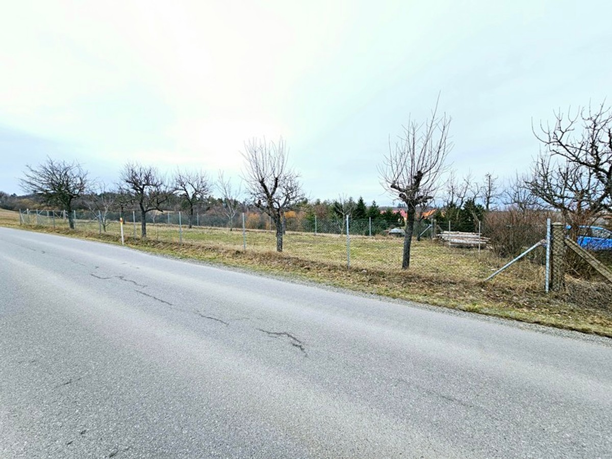 Prodej stavebního pozemku 679 m²