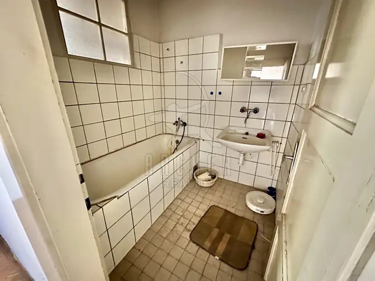 Prodej domu 230 m², pozemek 1948 m²
