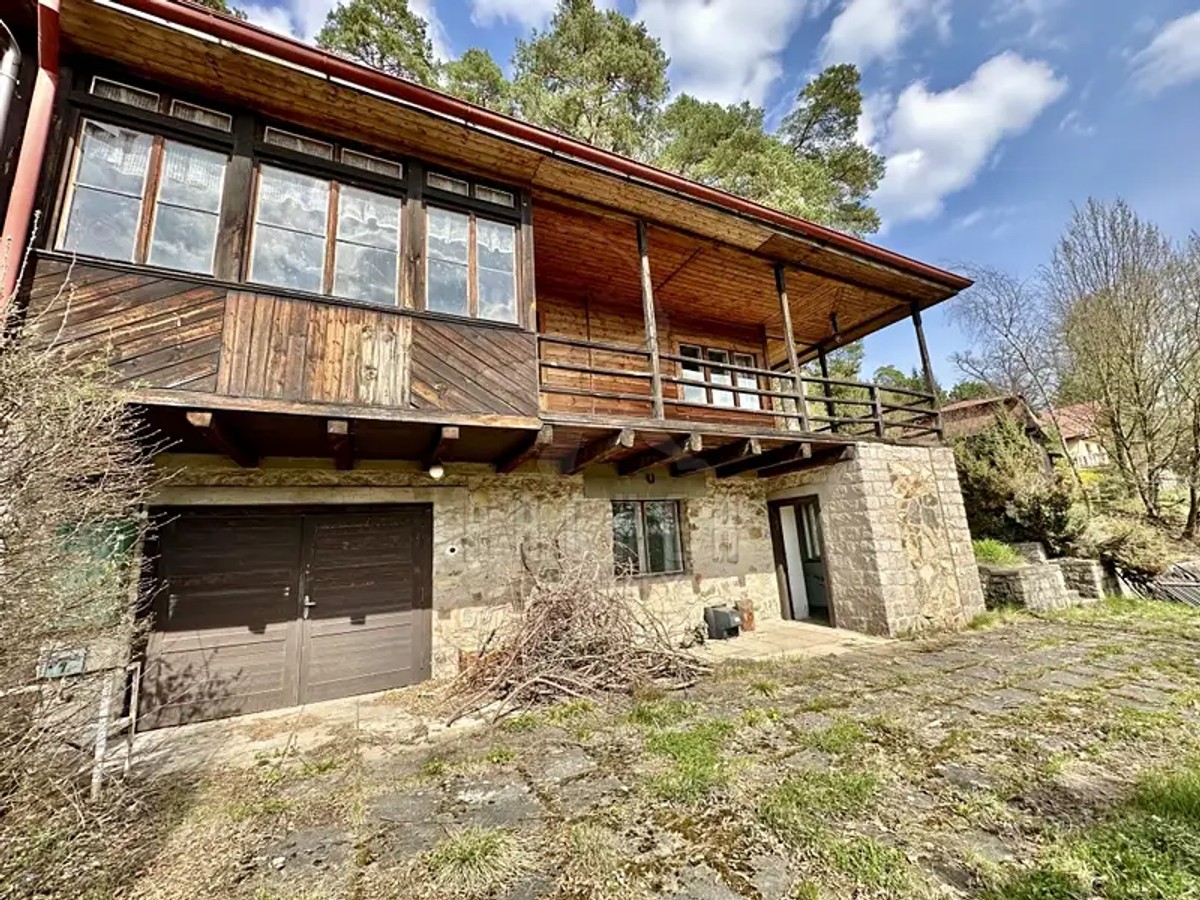 Prodej domu 230 m², pozemek 1948 m²