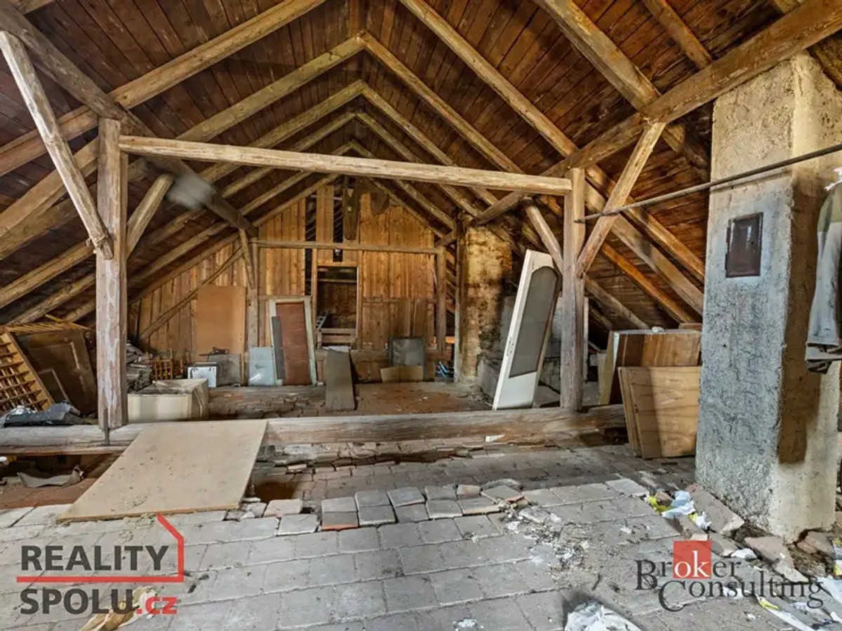 Prodej domu 297 m², pozemek 1378 m²