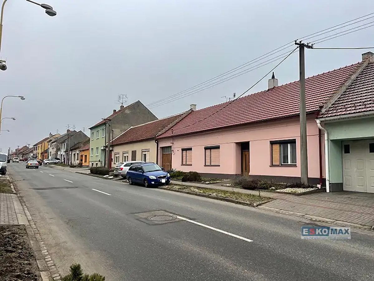 Prodej domu 300 m², pozemek 688 m²