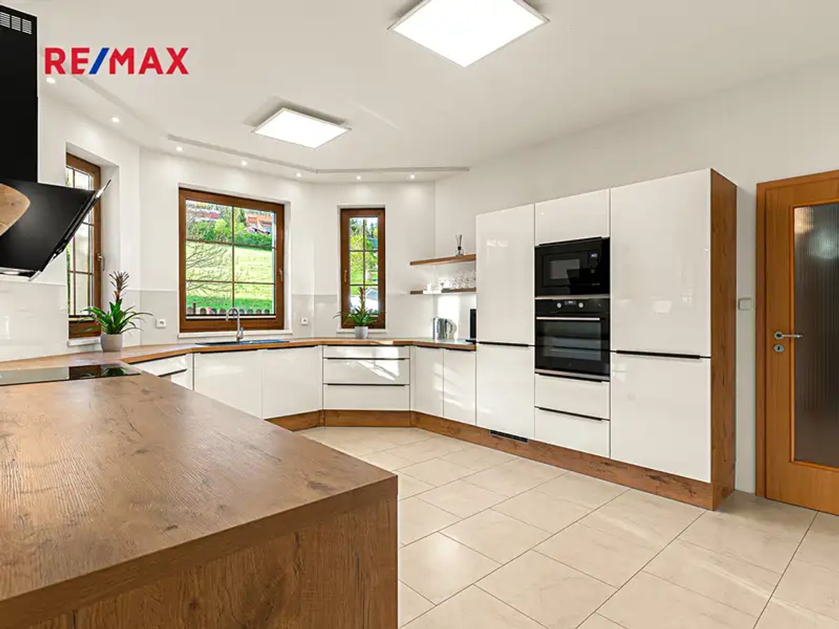 Prodej domu 307 m², pozemek 823 m²