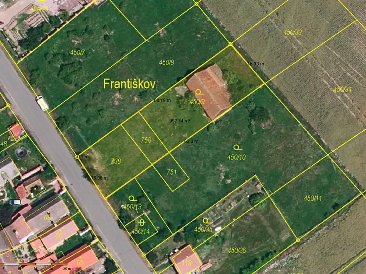 Prodej stavebního pozemku 984 m²
