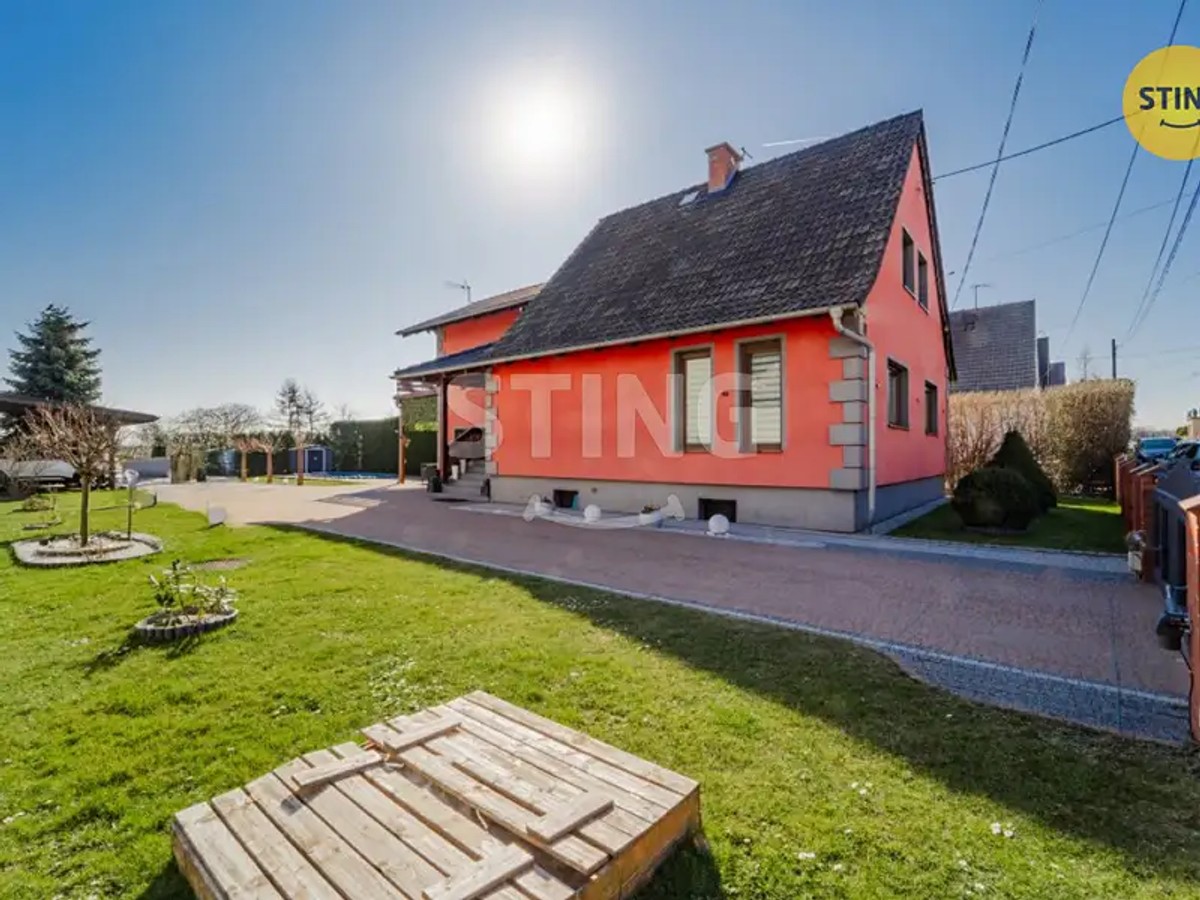 Prodej domu 215 m², pozemek 2159 m²