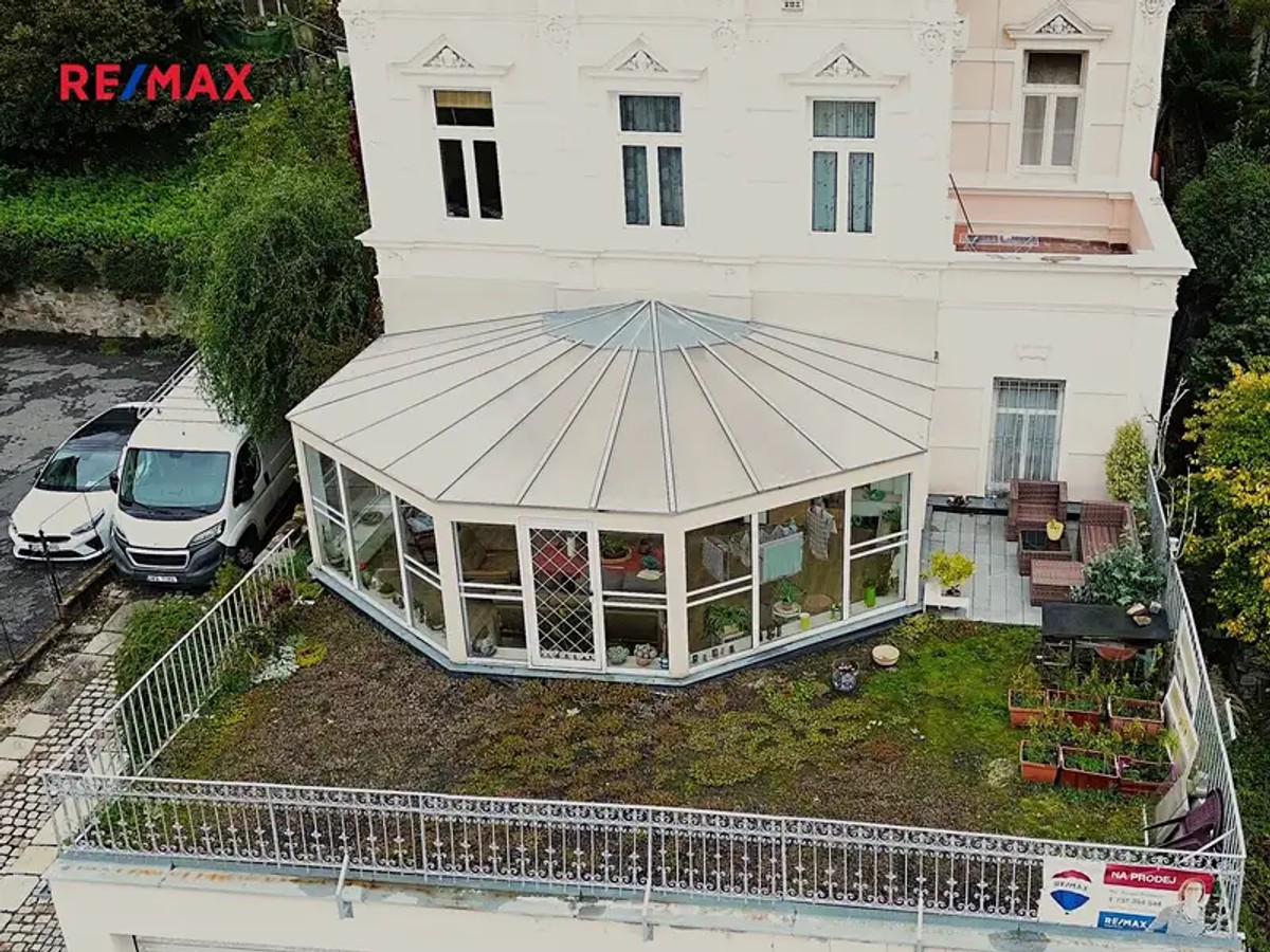 Prodej vily 482 m², pozemek 732 m²