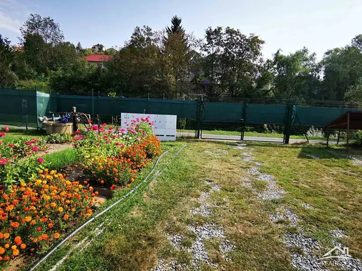 Prodej chaty 205 m², pozemek 205 m²