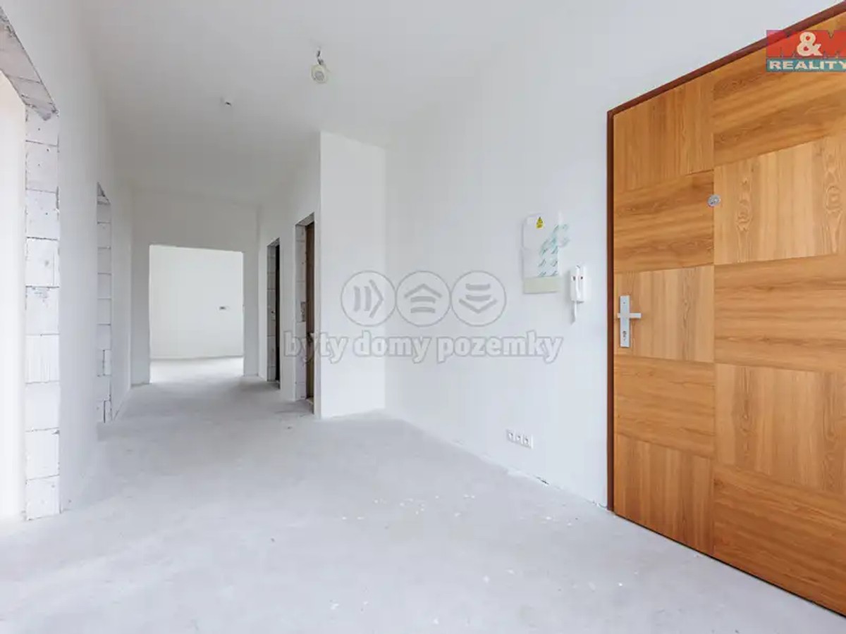 Prodej domu 895 m², pozemek 1336 m²