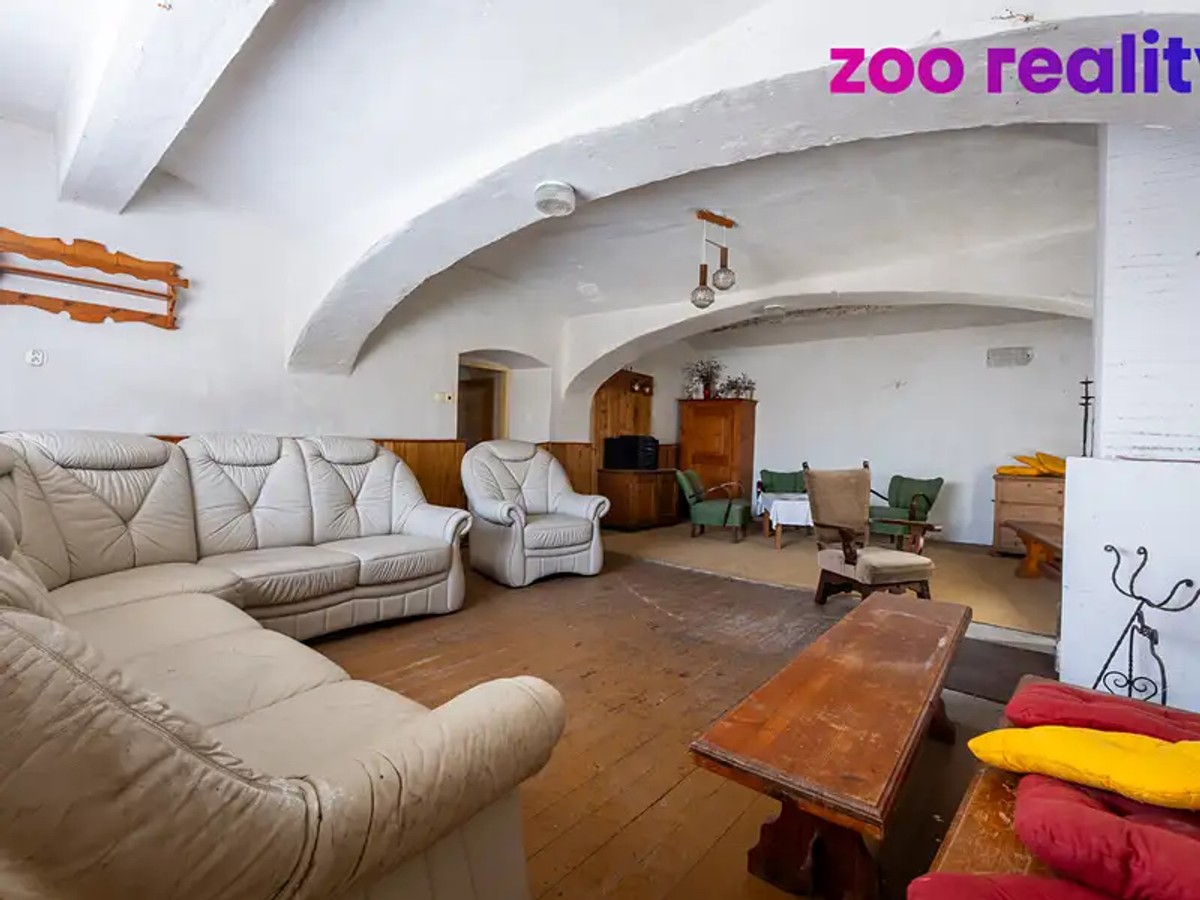 Prodej domu 200 m², pozemek 15554 m²