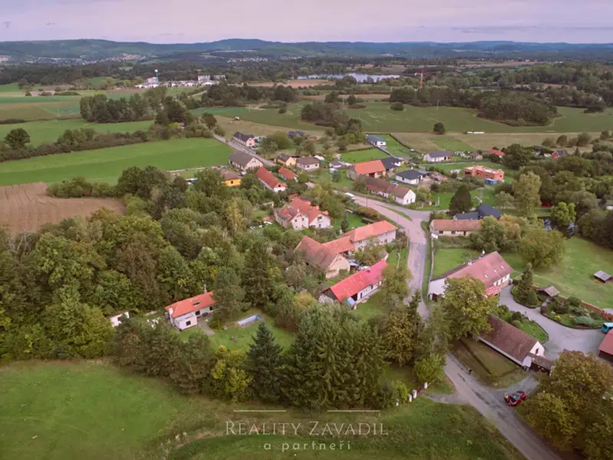 Prodej stavebního pozemku 2803 m²