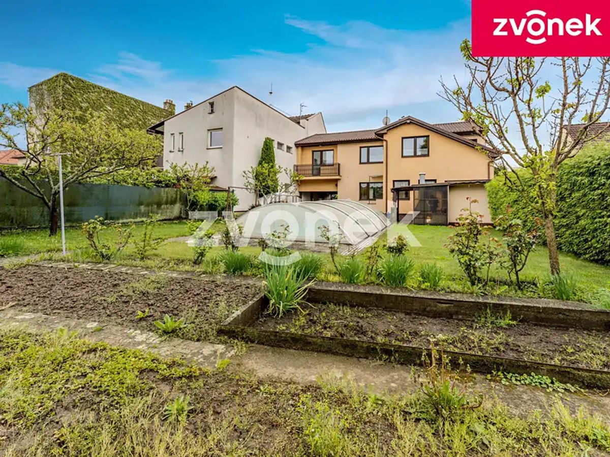 Prodej vily 218 m², pozemek 531 m²