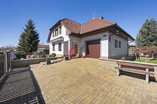 Prodaný dům 244 m², pozemek 965 m²