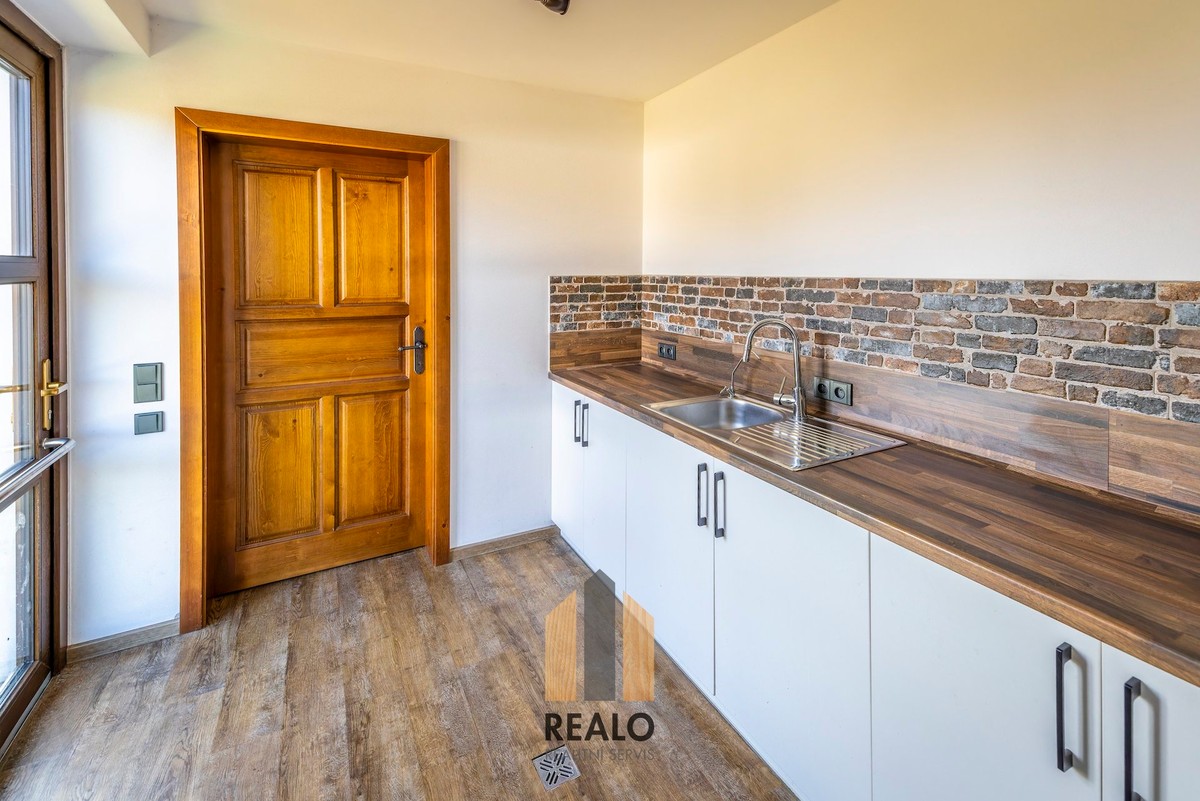 Prodej chalupy 399 m², pozemek 6536 m²