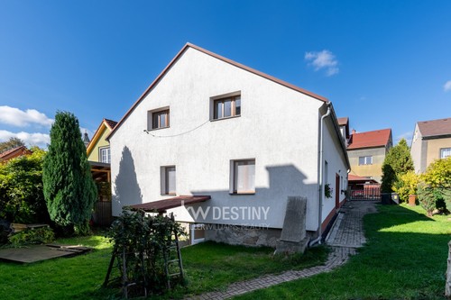 Prodaný dům 300 m², pozemek 676 m²
