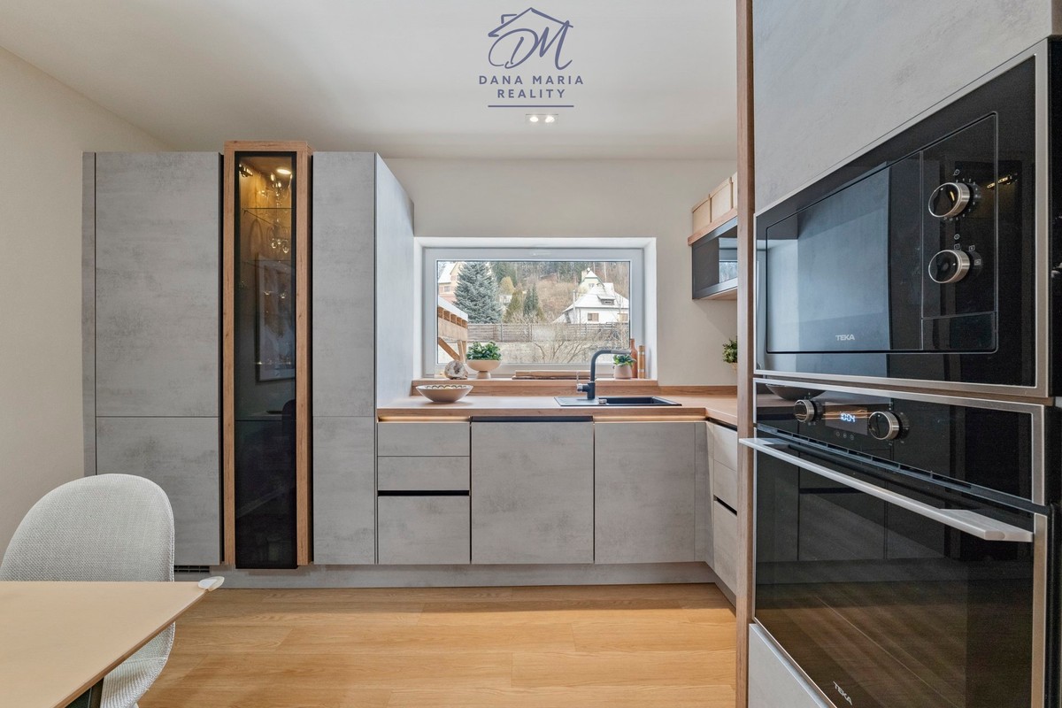 Prodej domu 218 m², pozemek 674 m²