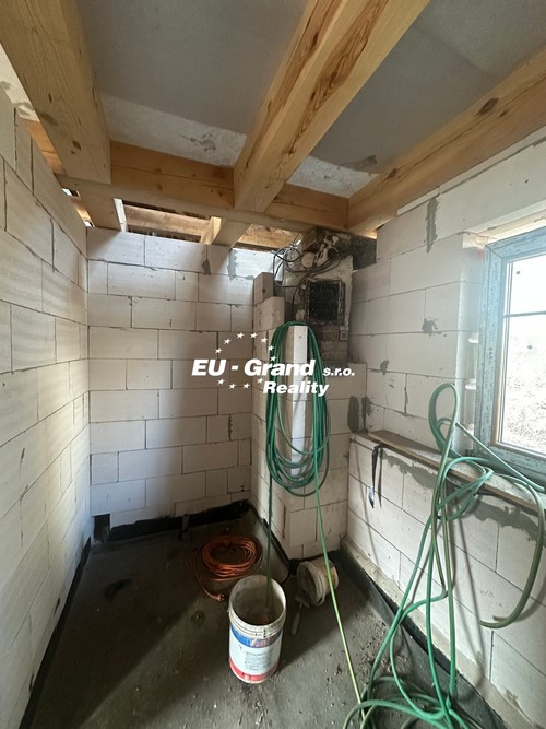 Prodaný dům 200 m², pozemek 1605 m²