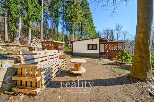 Prodaná chata 33 m², pozemek 520 m²