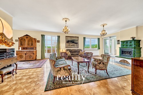 Prodaný dům 322 m², pozemek 9361 m²