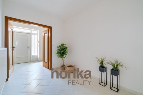 Prodej domu 354 m², pozemek 380 m²
