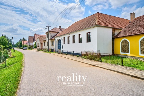 Prodaná zemědělská usedlost 386 m², pozemek 777 m²
