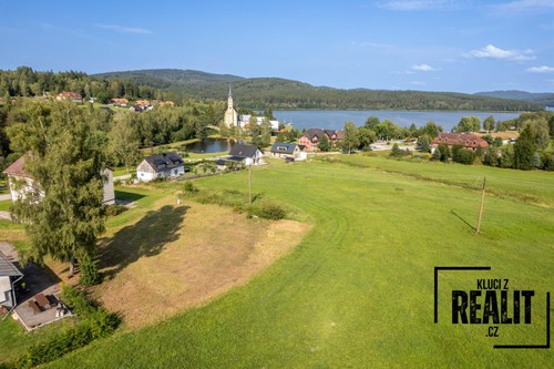 Prodej stavebního pozemku 1207 m²